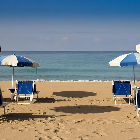 מלון דירות Makauda 2*